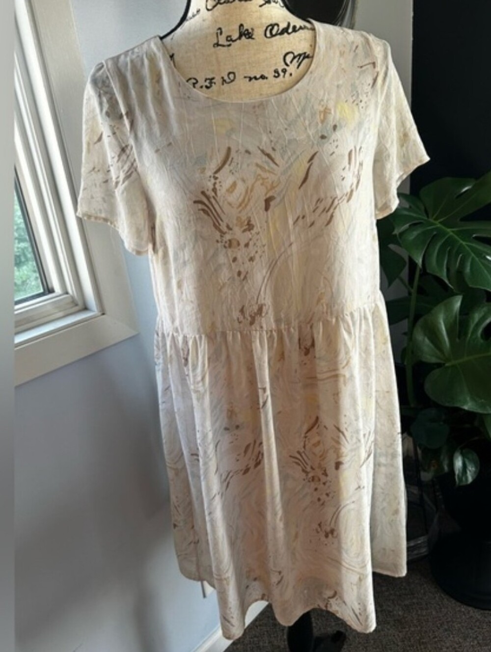 Gilli Cream and Light Blue Abstract-Print Short Sleeve Midi Dress